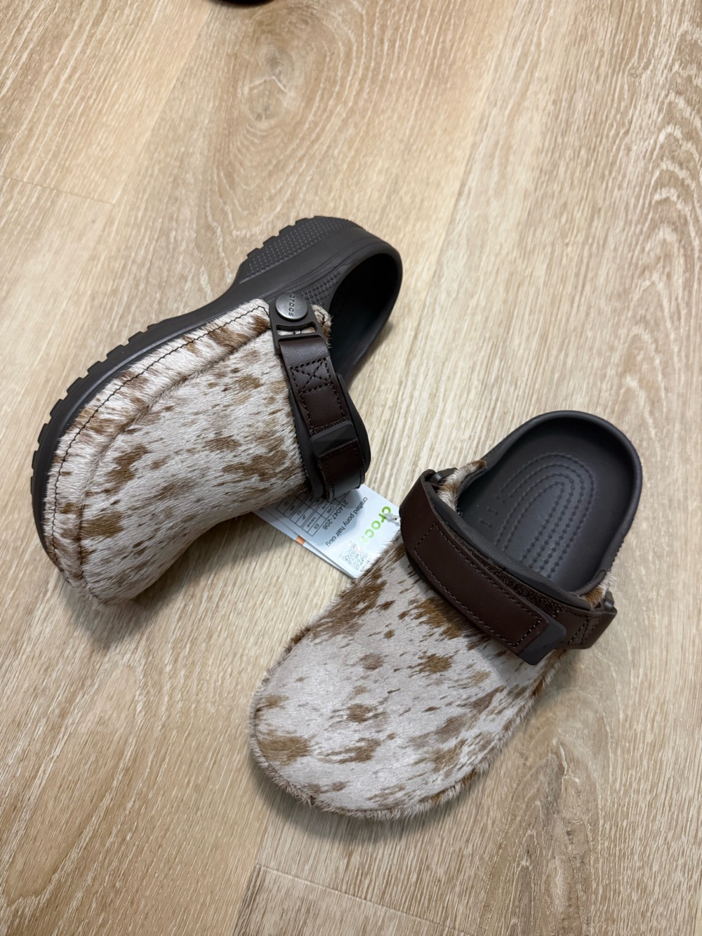 NWT Crocs Crafted Pony Hair Clog Women's 6 Men's 4 Espresso